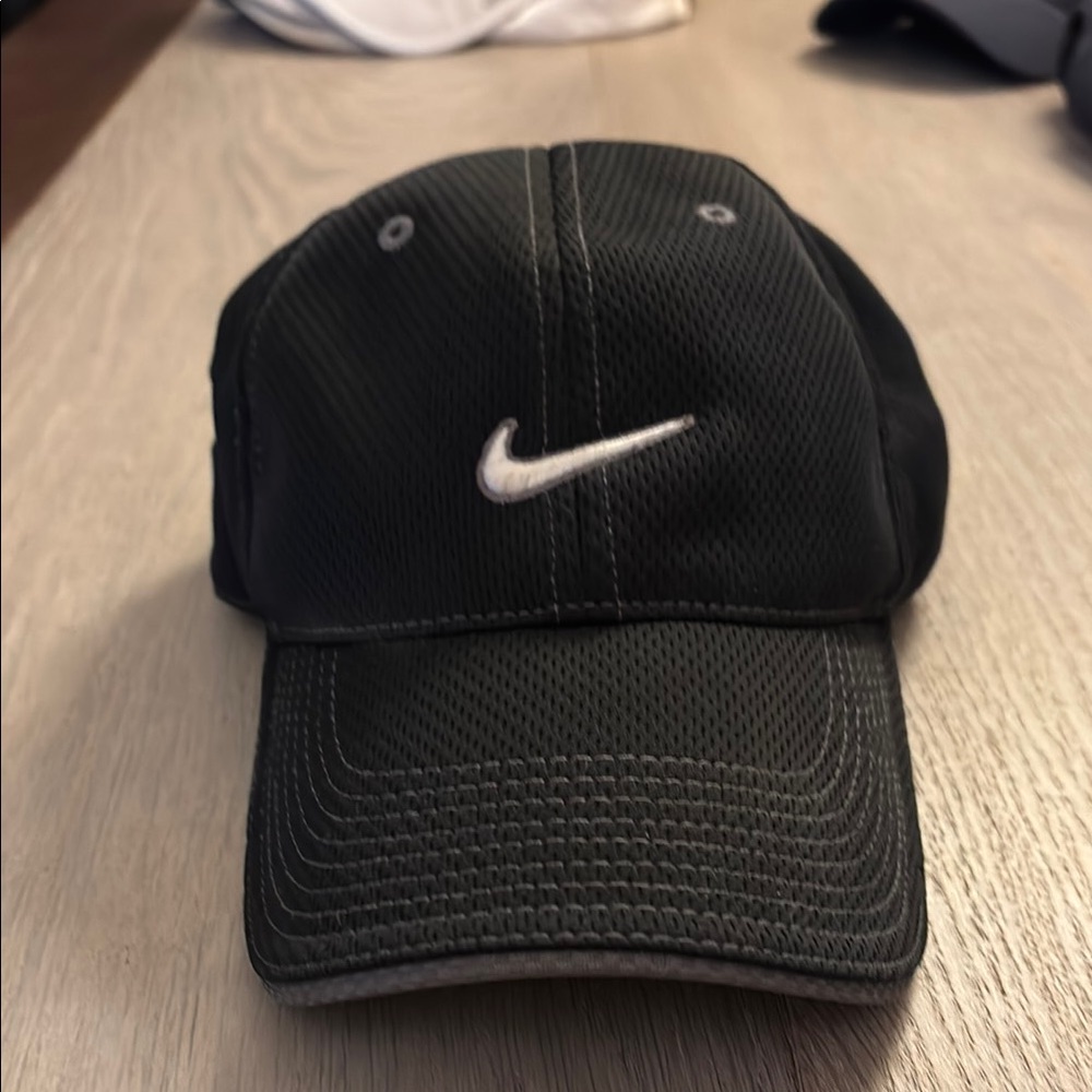 Vintage Nike Black Hat
